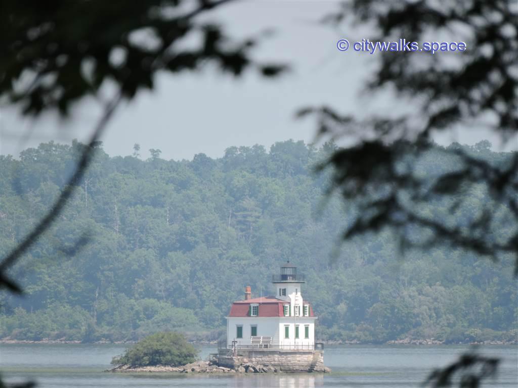 Esopus Meadows Lighthouse